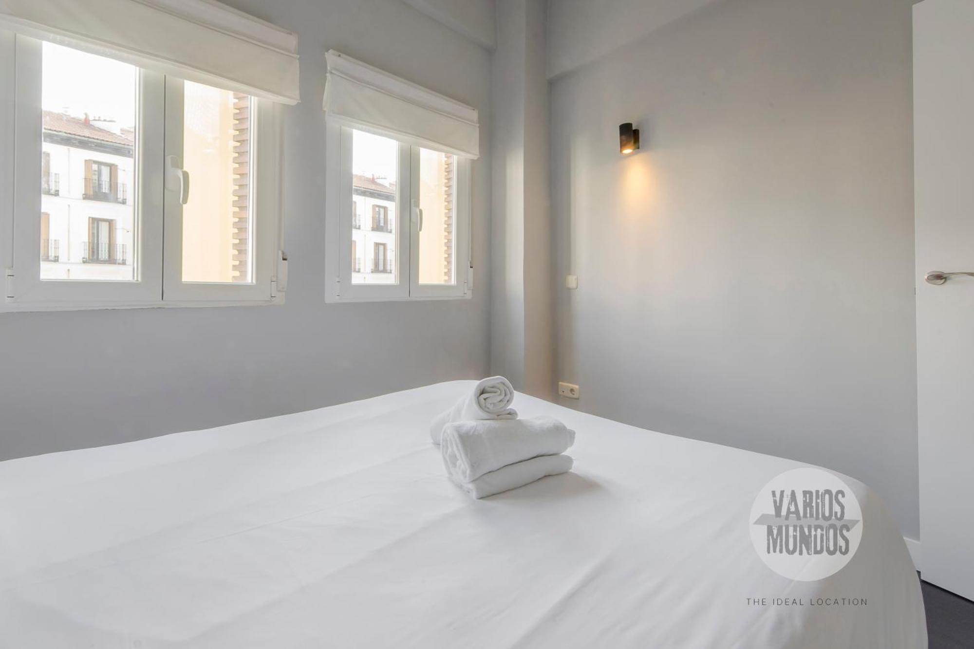 Sutil Elegancia Para 3, En Plaza De Chueca Мадрид Экстерьер фото